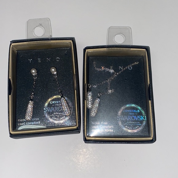 Swarovski crystals used in necklace & earrings Auth. code verification avail. - Picture 9 of 10